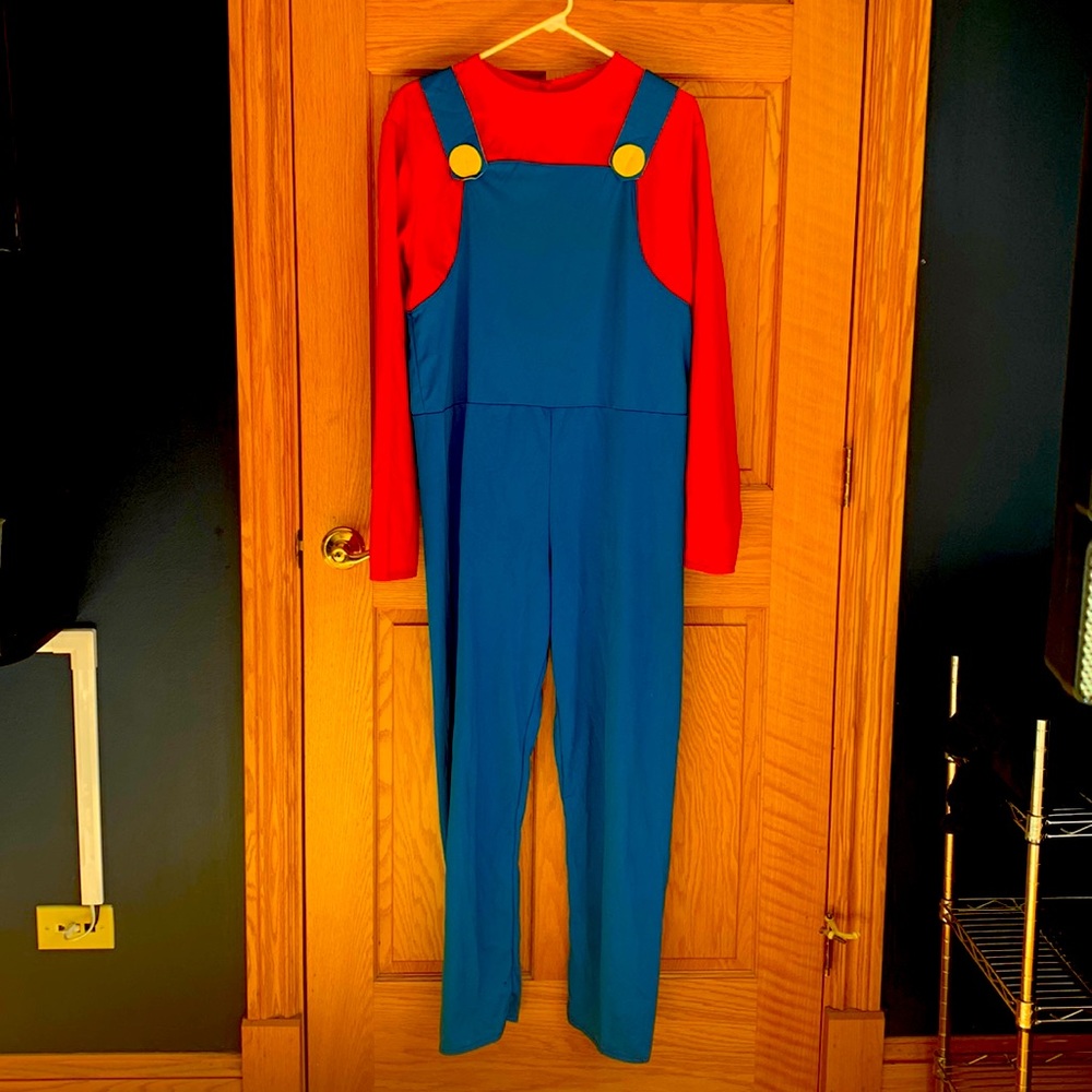 Mens Super Mario costume with hat